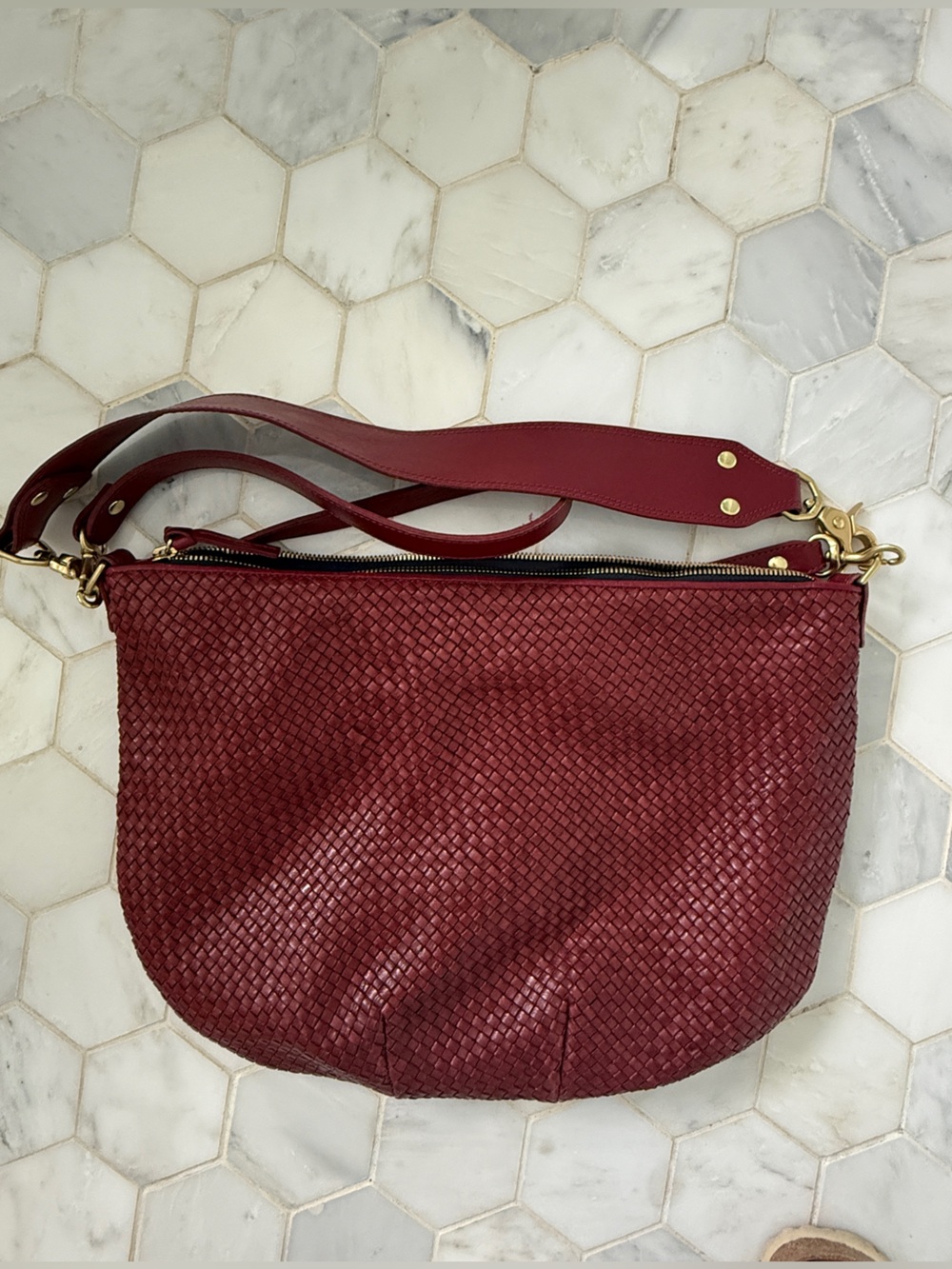 Clare V Moyen Messenger Crossbody Bag - Burgundy